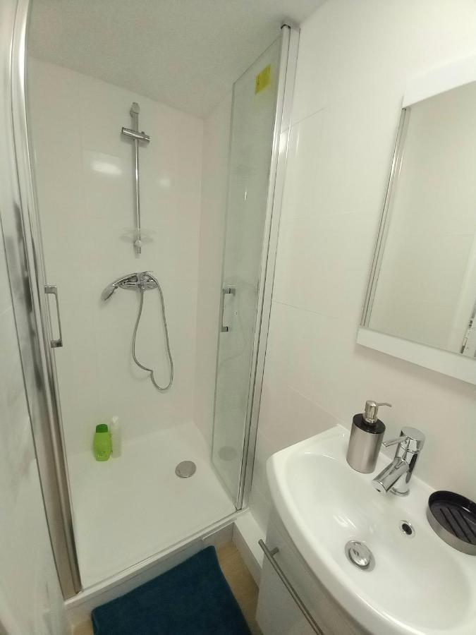 Super Appartement Au Centre Ville De Rosny Sous Bois Екстер'єр фото