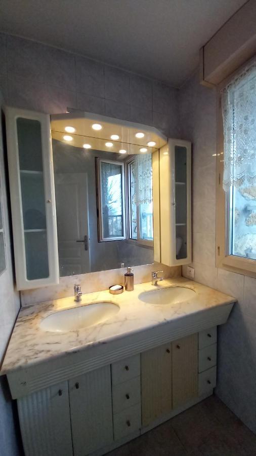 Super Appartement Au Centre Ville De Rosny Sous Bois Екстер'єр фото
